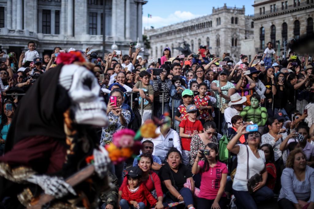 Los asistentes disfrutaron del desfile a lo largo de Paseo de la Reforma, avenida Juárez y el circuito del Zócalo capitalino. 