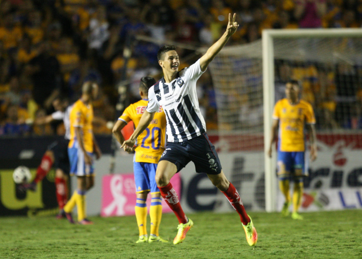 César Montes salvó el Clásico Regio para Rayados