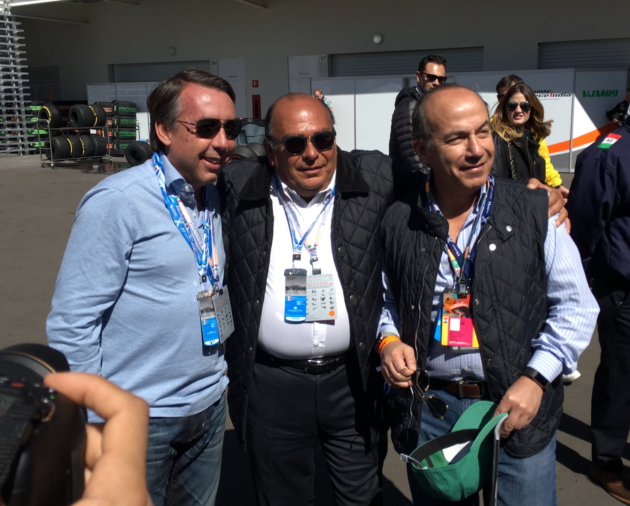 Emilio Azcárraga con 'Toño' Pérez, papa de 'Checo', y el ex presidente Felipe Calderón 