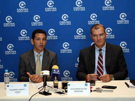 Eduardo Garza Junco y Guillermo Dillon Montaña, de Caintra. 