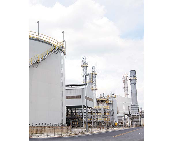 La planta petroquímica en Nanchital opera ya a 75% de su capacidad.