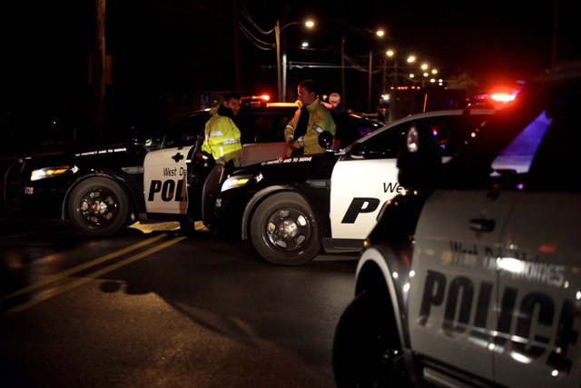 Dos agentes murieron baleados en emboscadas cuando estaban en sus vehículos, indicó la policía en Des Moines, Iowa.