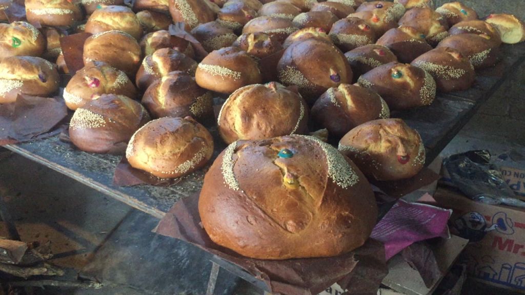 Este año se llevó a cabo el primer Festival de Pan de Muerto en la comunidad de San Agustín Yatareni.