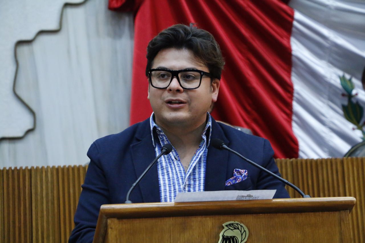 El diputado del PAN, Ángel Barroso, alista denuncia contra el director del Parque Fundidora, Fernando Villarreal Palomo