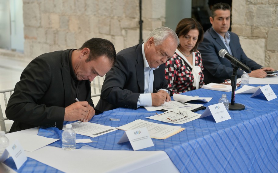 Durango recibirá 288 mdp de recursos del Fonden para el ámbito Estatal.