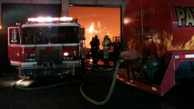 35 empleados tuvieron que ser evacuados. 