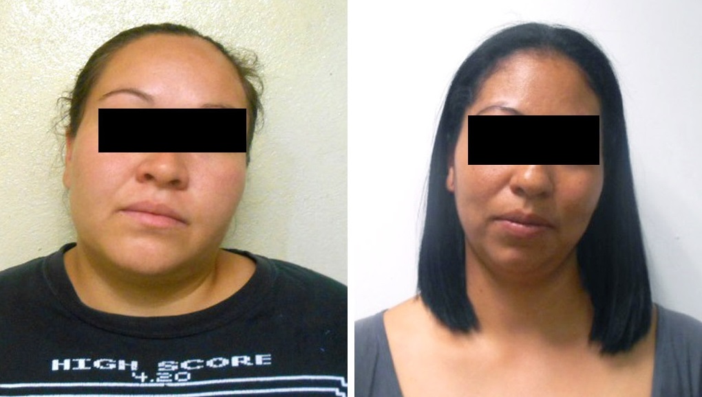 En la izquierda Elizabeth Becerra Bravo; En la derecha María Luisa Becerra Bravo, ambas eran miembros de un grupo de extorsionadores.