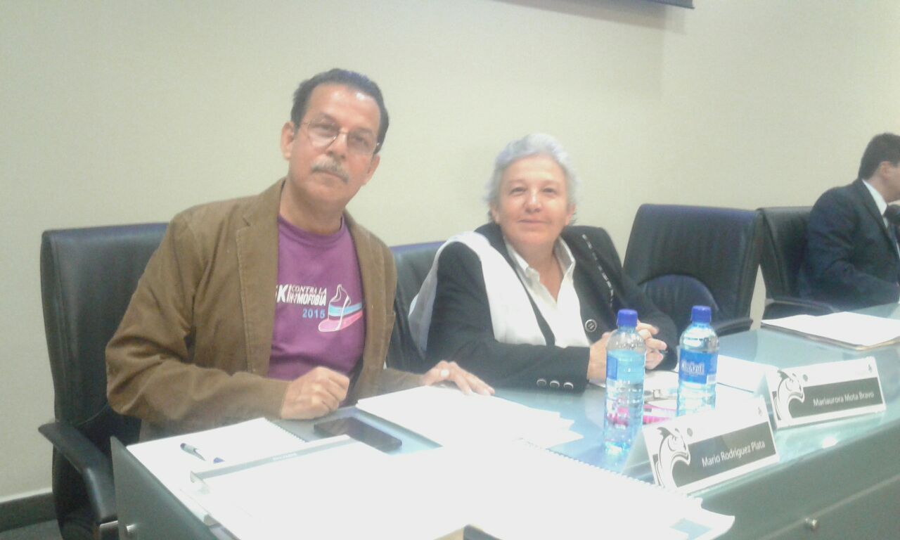 El debate se llevó de forma ordenada, con tema introductorio, argumentos, conclusiones y sesión de preguntas y respuestas.