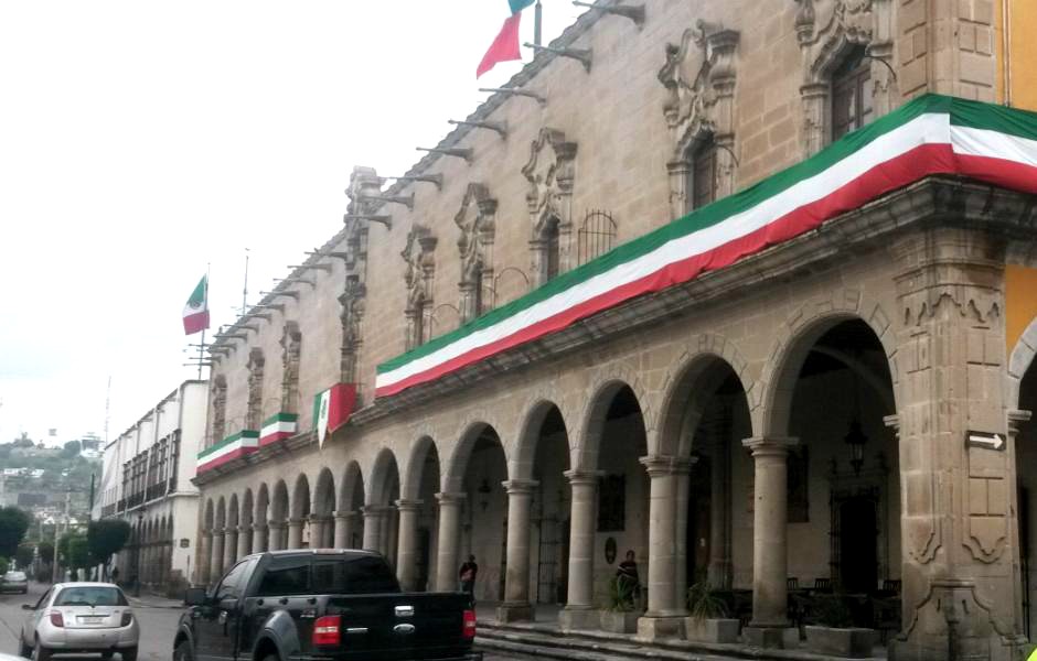 La Administración de Durango requiere apoyo Federal para pagar prestaciones decembrinas.