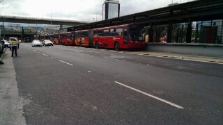 Debido al bloqueo, la Línea 1 del Metrobus operó en circuitos temporales de Indios Verdes a El Caminero. 
