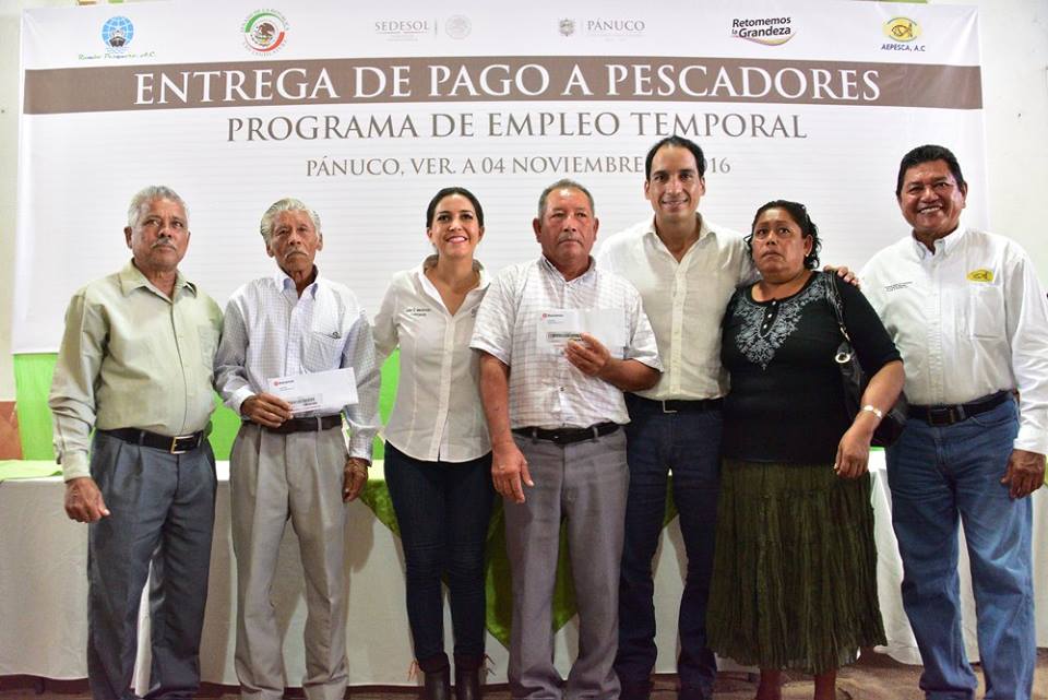 Entrega de recursos por empleo temporal a pescadores del norte de Veracruz.
