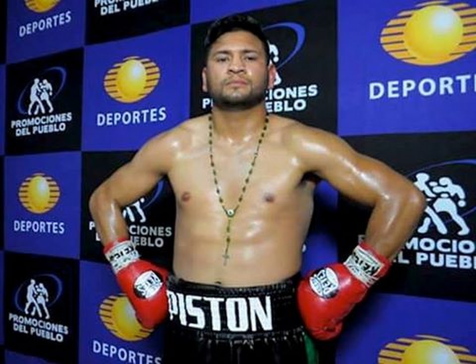 El ídolo local, José "Pistón" López se mide en duelo por el orgullo, al sonorense Iván "Zurdo" Álvarez.