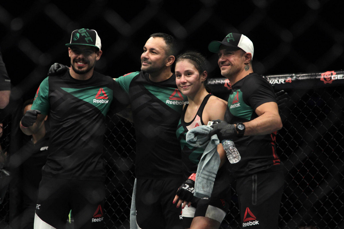Alexa Grasso derrotó a Heather Jo Clark en UFC México