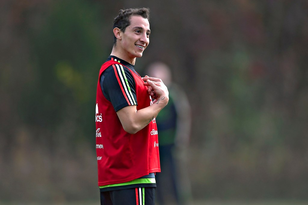 Andrés Guardado en el entrenamiento del Tri 