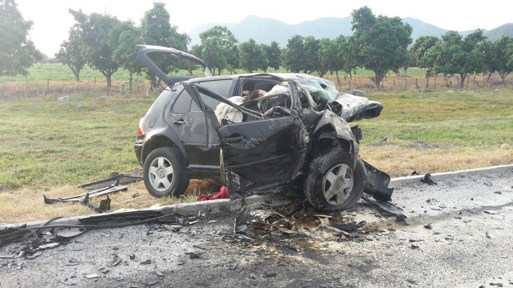 El accidente ocurrió en la Autopista Siglo 21.