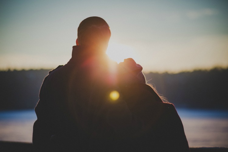 La pareja tuvo que viajar al Reino Unido porque en Irlanda del Norte está penado el aborto. El embarazo suponía un riesgo para el bebé. 