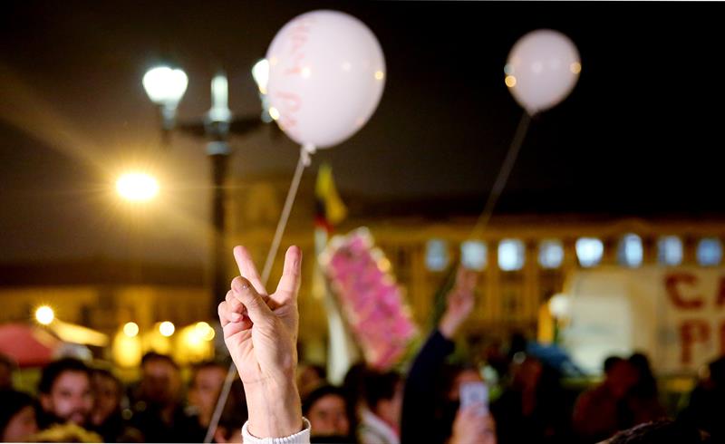La celebración del nuevo acuerdo de paz entre el gobierno de Colombia y las FARC fue en la Plaza de Bolívar de Bogotá. 