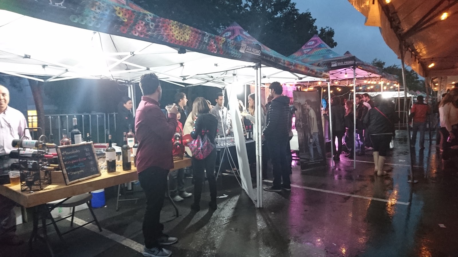 La dinámica consistió que con el boleto de entrada los asistentes podían comer tacos ilimitadamente en todos los establecimientos.