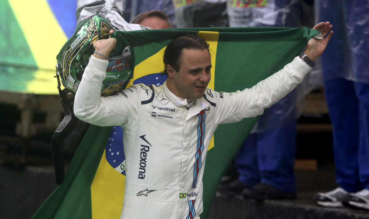 Felipe Massa se despidió frente a su gente tras no poder culminar la carrera