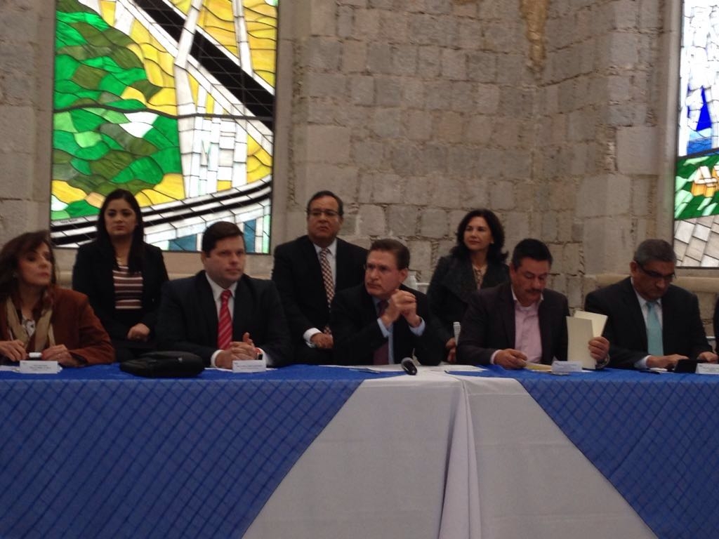 El Gobernador de Durango, José Rosas Aispuro Torres, aseguró que el presupuesto estatal para 2017 es insuficiente.