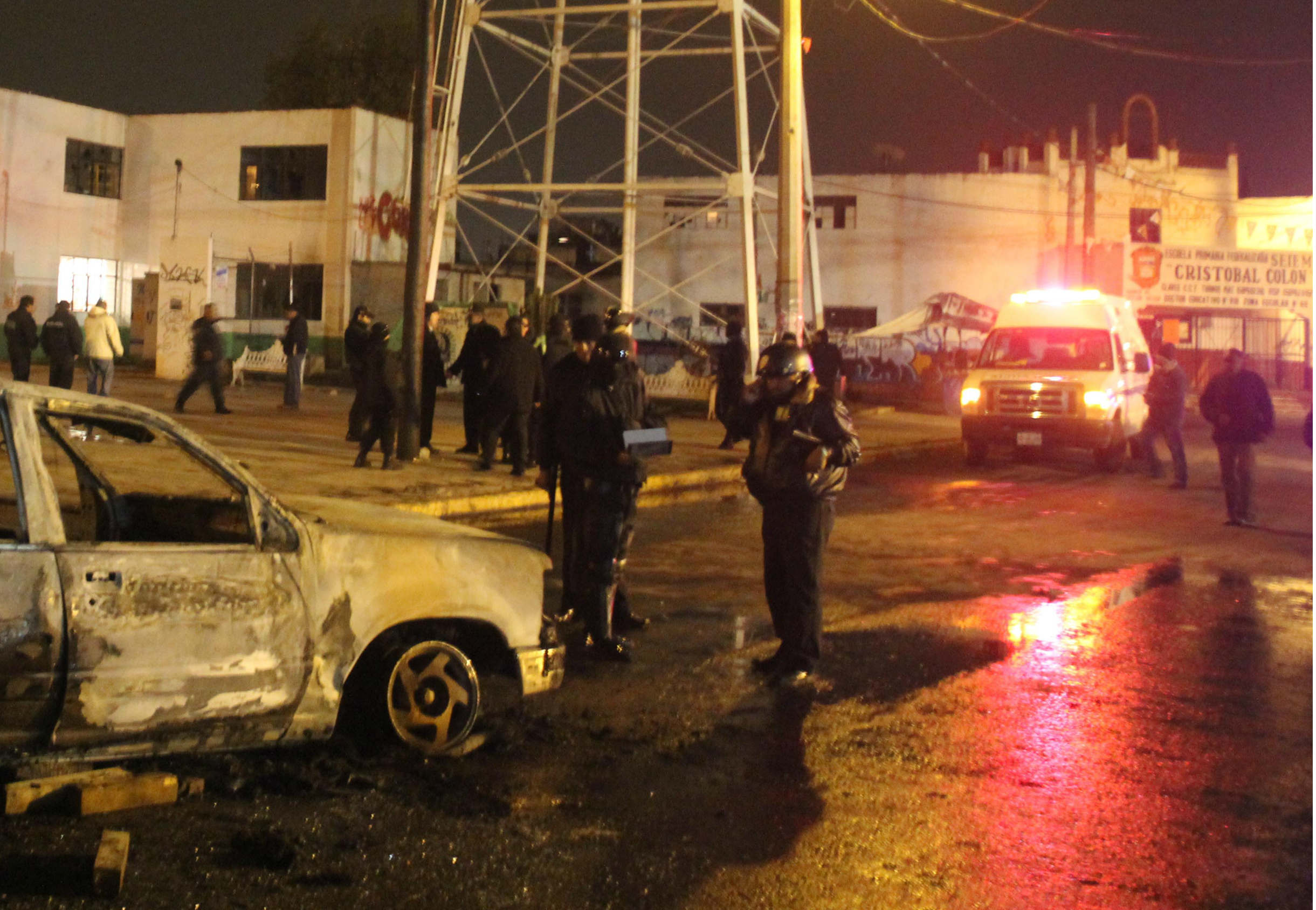 Le rociaron de gasolina y le prendieron fuego.