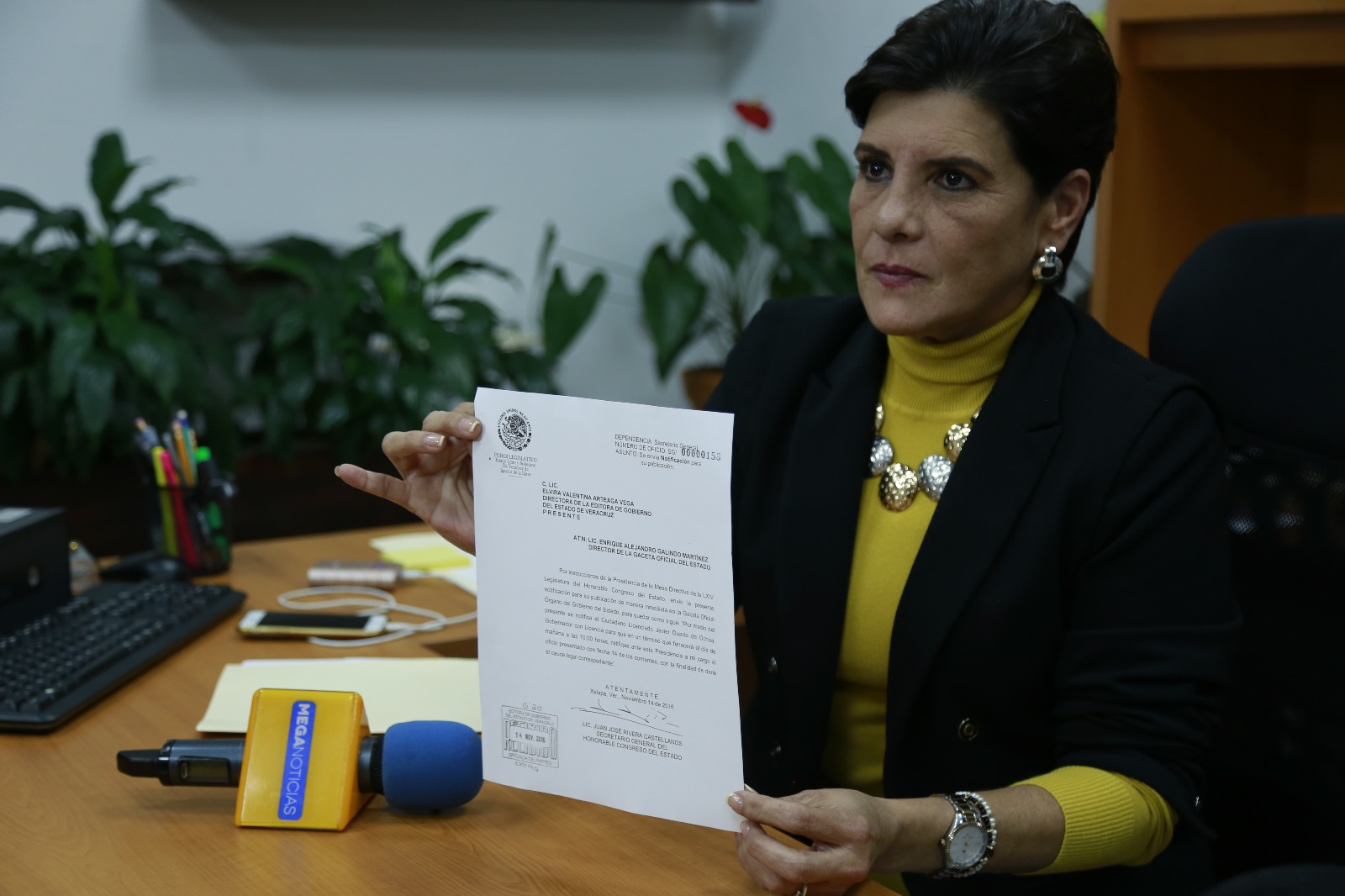 La presidenta del Congreso, María Elisa Manterola Sáenz, informó que este martes se dará entrada al documento en el que presuntamente Javier Duarte pi