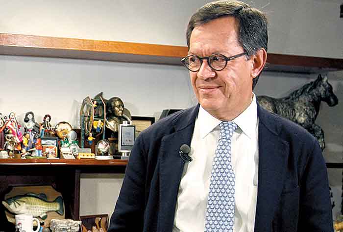 El subsecretario de Derechos Humanos platicó en 'El asalto a la razón'.