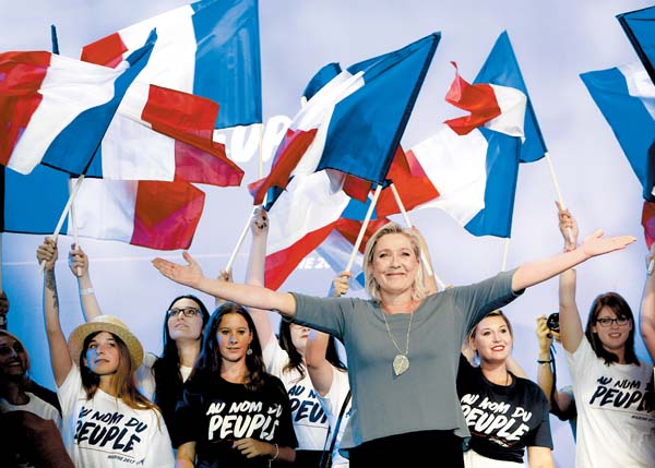 La ultraderechista Marine Le Pen, presidenta del Frente Nacional, contenderá el próximo año por la presidencia de Francia.