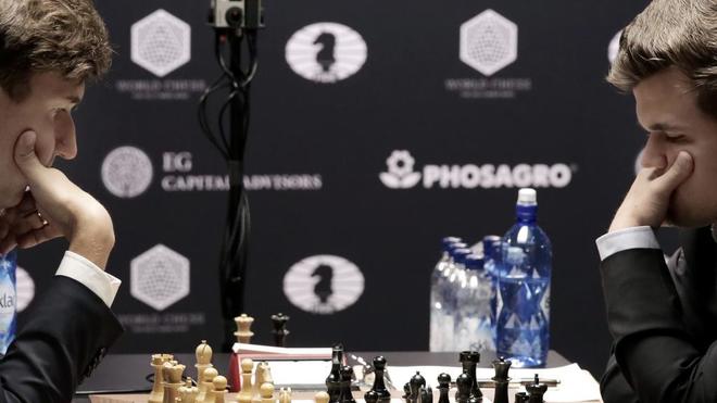 Magnus Carlsen y Sergei Karjakin, empataron por tercera ocasión en su búsqueda del campeonato mundial.