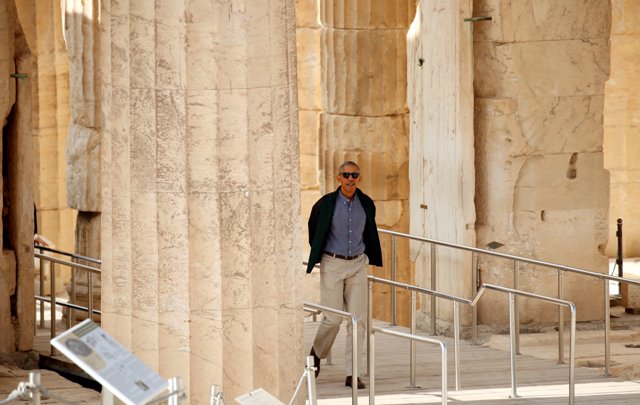 Barack Obama visitó la Acrópolis durante su viaje a Grecia.