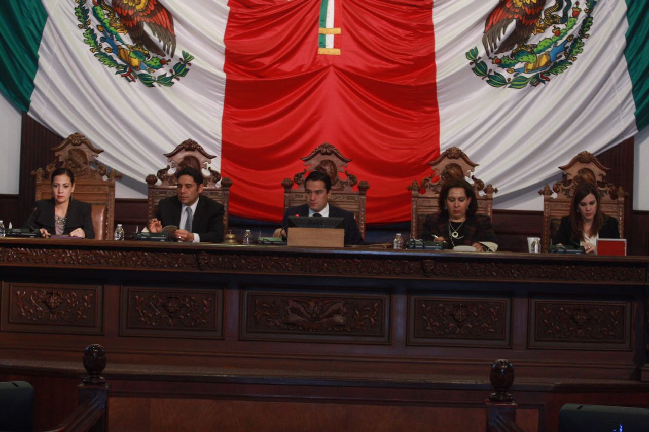 La comparecencia deberá ser entre martes y miércoles.