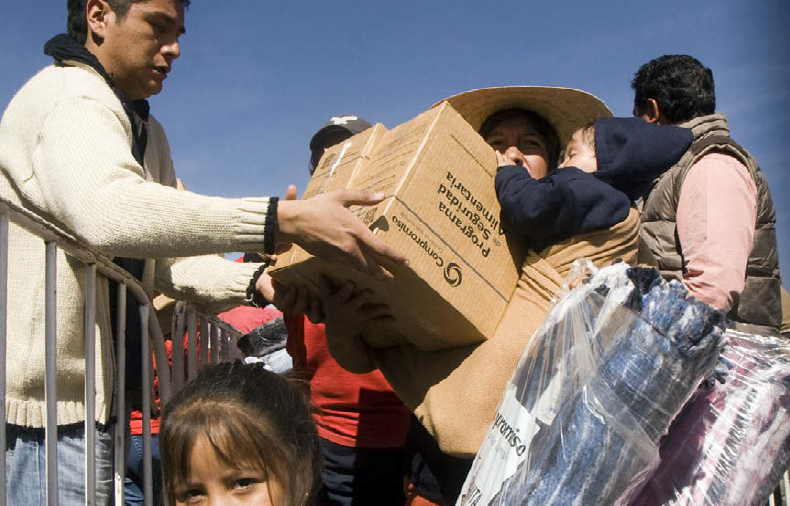 Entrega de despensas, canastas alimentarias, pobreza, programa social, Sedesol