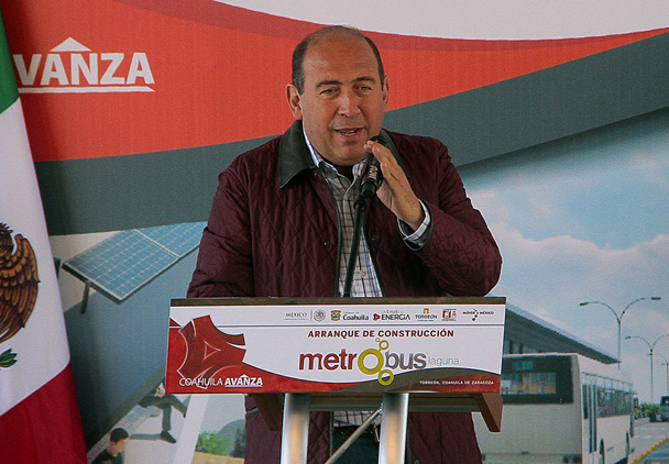 "Mi gobierno está haciendo lo que le corresponde en su fuero y eso no nos corresponde", declaró el Gobernador de Coahuila, Rubén Moreira.