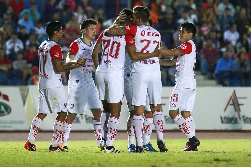 Mineros celebra un gol en el juego ante Cimarrones 
