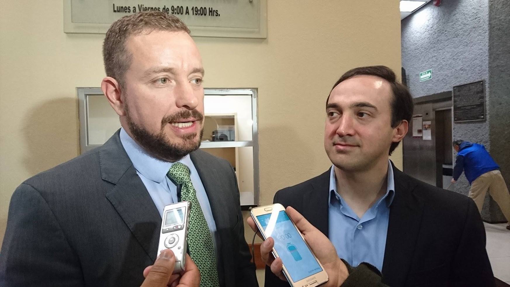  El diputado del PRI, Gabriel Tláloc Cantú y el diputado del PAN, Hernán Salinas Wolberg.