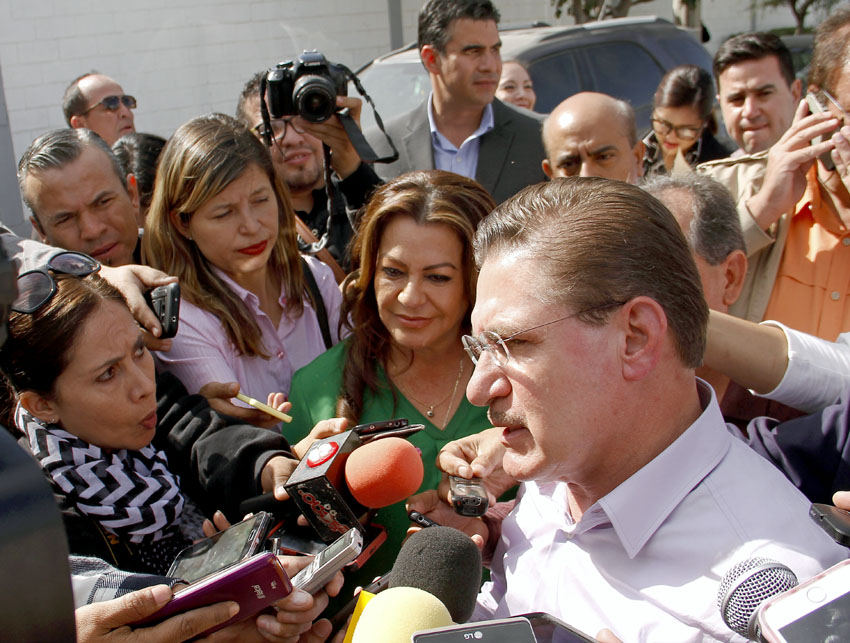El gobernador de Durango, José Rosas Aispuro y la alcaldesa de Gómez Palacio, Leticia Herrera, buscan restablecer convenios con CRIT.