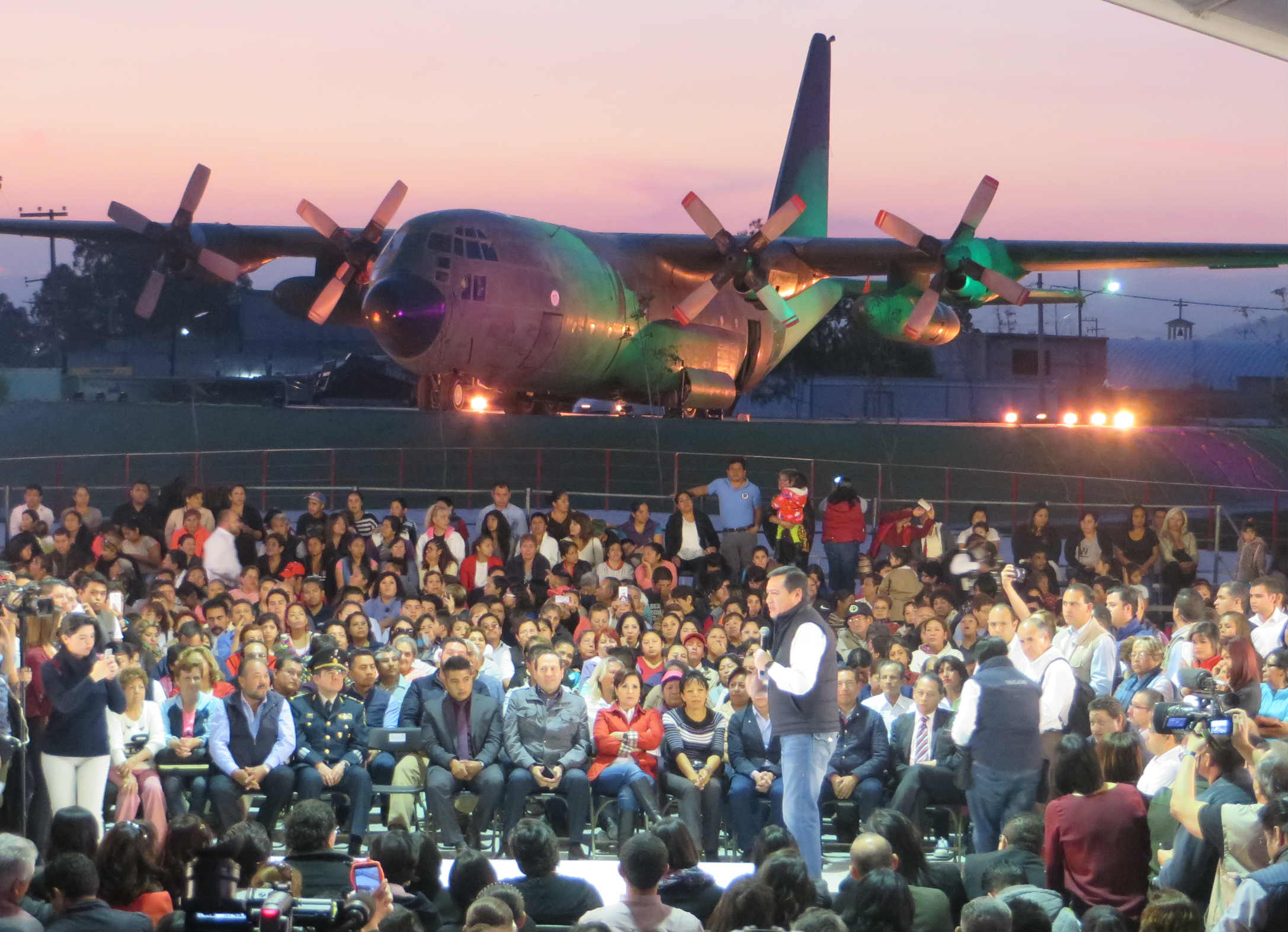 Inauguración de la Plaza Estado de México "Centenario de la Industria Militar”.