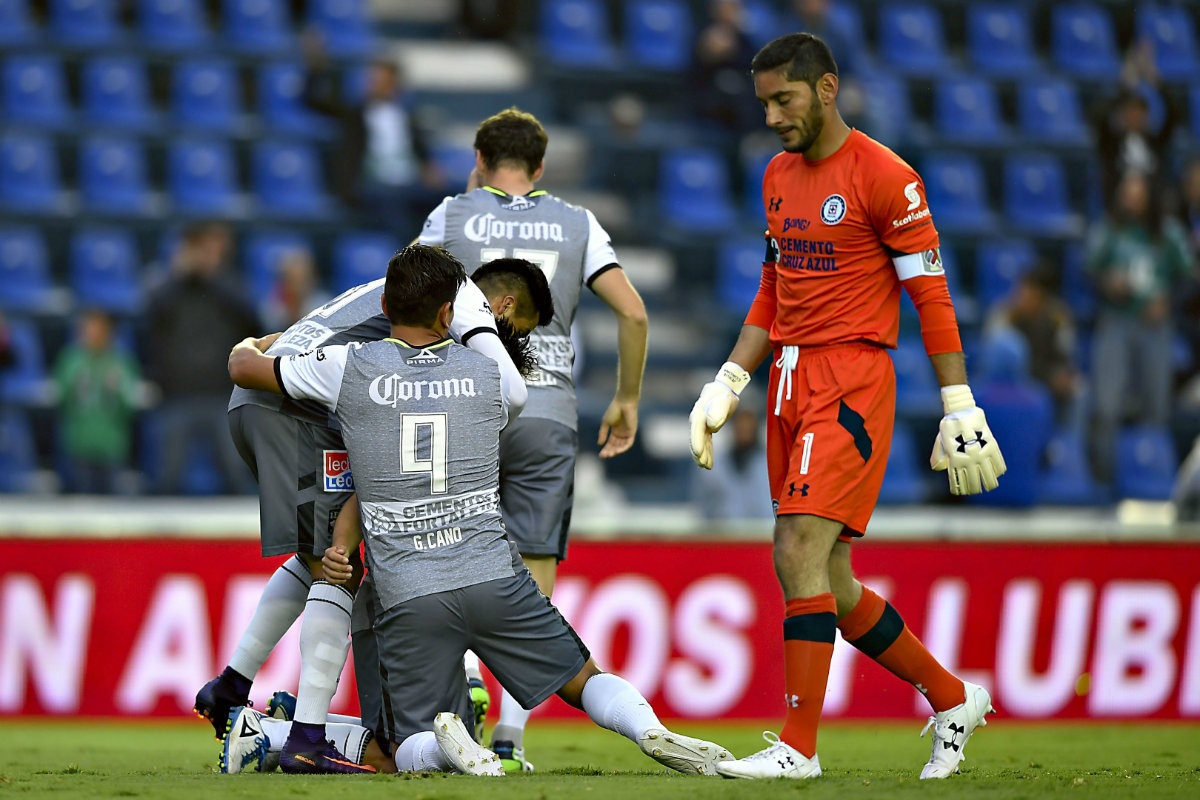 Jesús Corona podría dejar al Cruz Azul