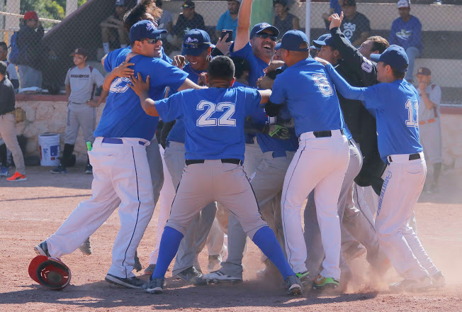 Lobos de Nueva Rosita logró llegar a la final del Torneo Nacional de béisbol juvenil.