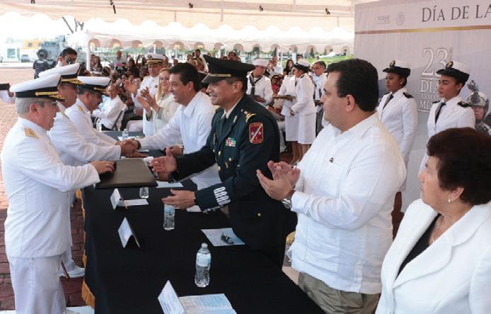 Autoridades de gobierno y de seguridad celebraron otro aniversario de la Marina.