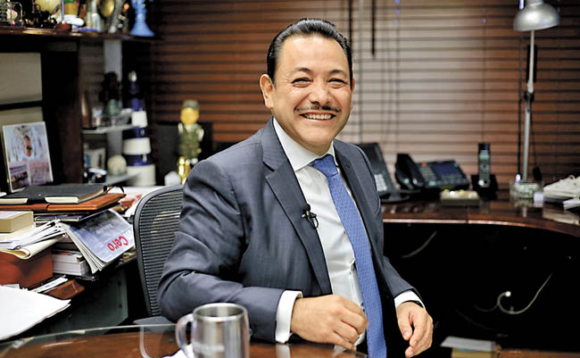 El secretario de Movilidad de CdMx, Héctor Serrano, en Notivox Televisión. 
