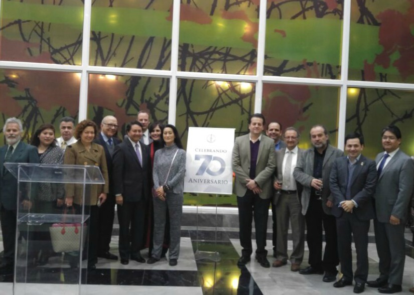 Los murales efímeros Paisaje Rizoma y Códice de vida se encuentran en el Instituto Nacional de Canerología