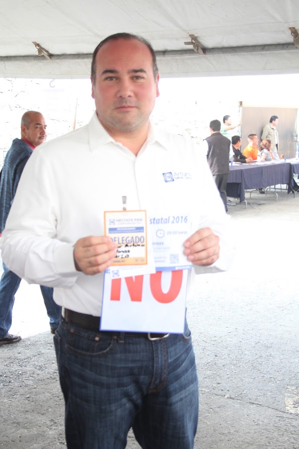 Arturo Salinas, coordinador de la bancada panista.