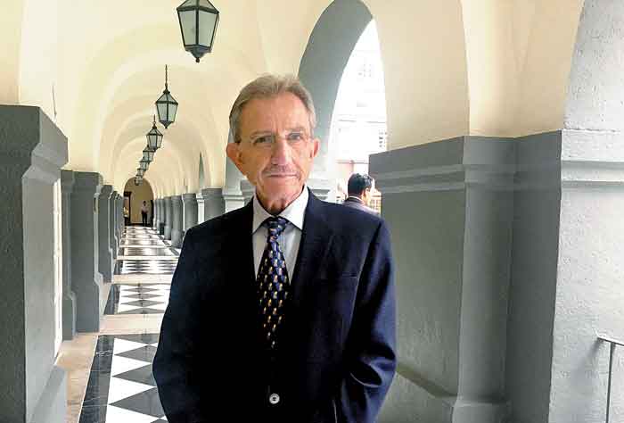 Alberto Kably Ambe, presidente del Centro Mexicano de Fertilidad.