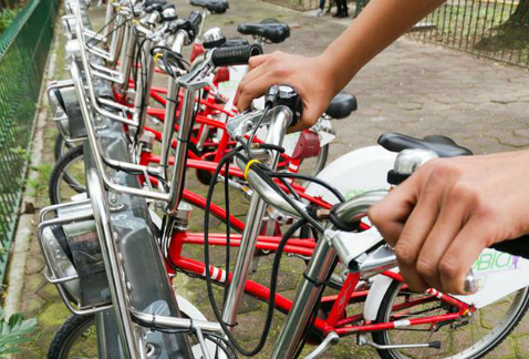 La Ciudad de México tiene 6 mil 500 bicicletas en un sistema compartido, como parte de su modelo de movilidad sustentable, destacó el jefe de Gobierno