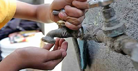 Familias de poblados ubicados al oriente del municipio se quedaron sin agua potable. 