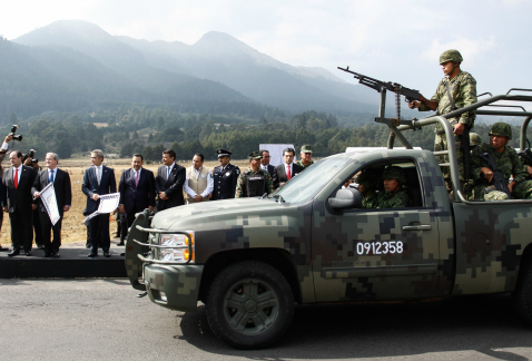 La posible participación de las fuerzas armadas en tareas de seguridad pública en la Ciudad de México, fue tema de discusión en la Asamblea Constituye