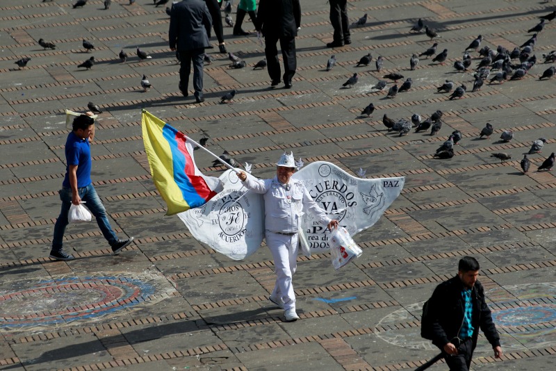 los acuerdos de paz entre el gobierno y la guerrilla es seguida muy de cerca por la ciudadanía.