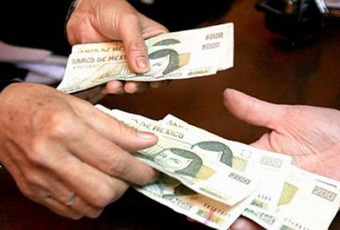Los demás regidores que pidieron préstamos 
