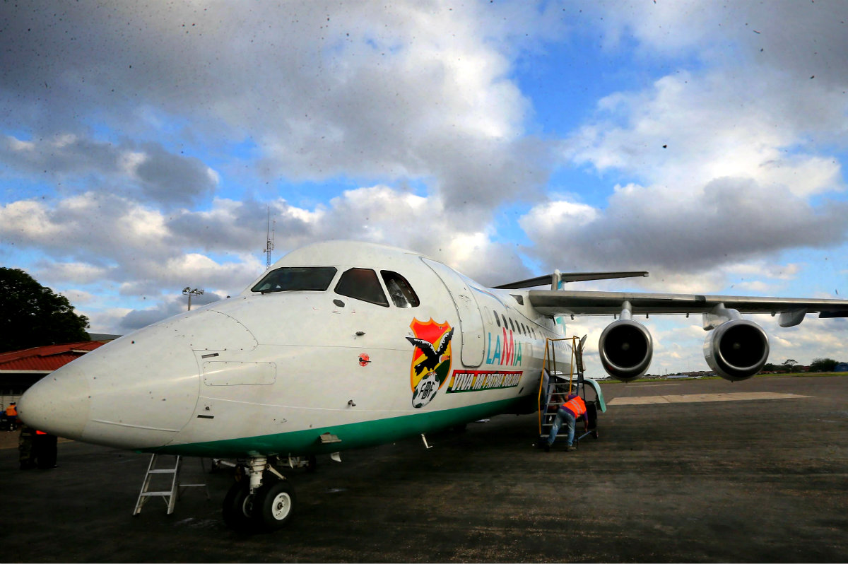 El avión de la aerolínea Lamia que se estrelló en la selva colombiana cerca de Medellín con el equipo Chapecoense